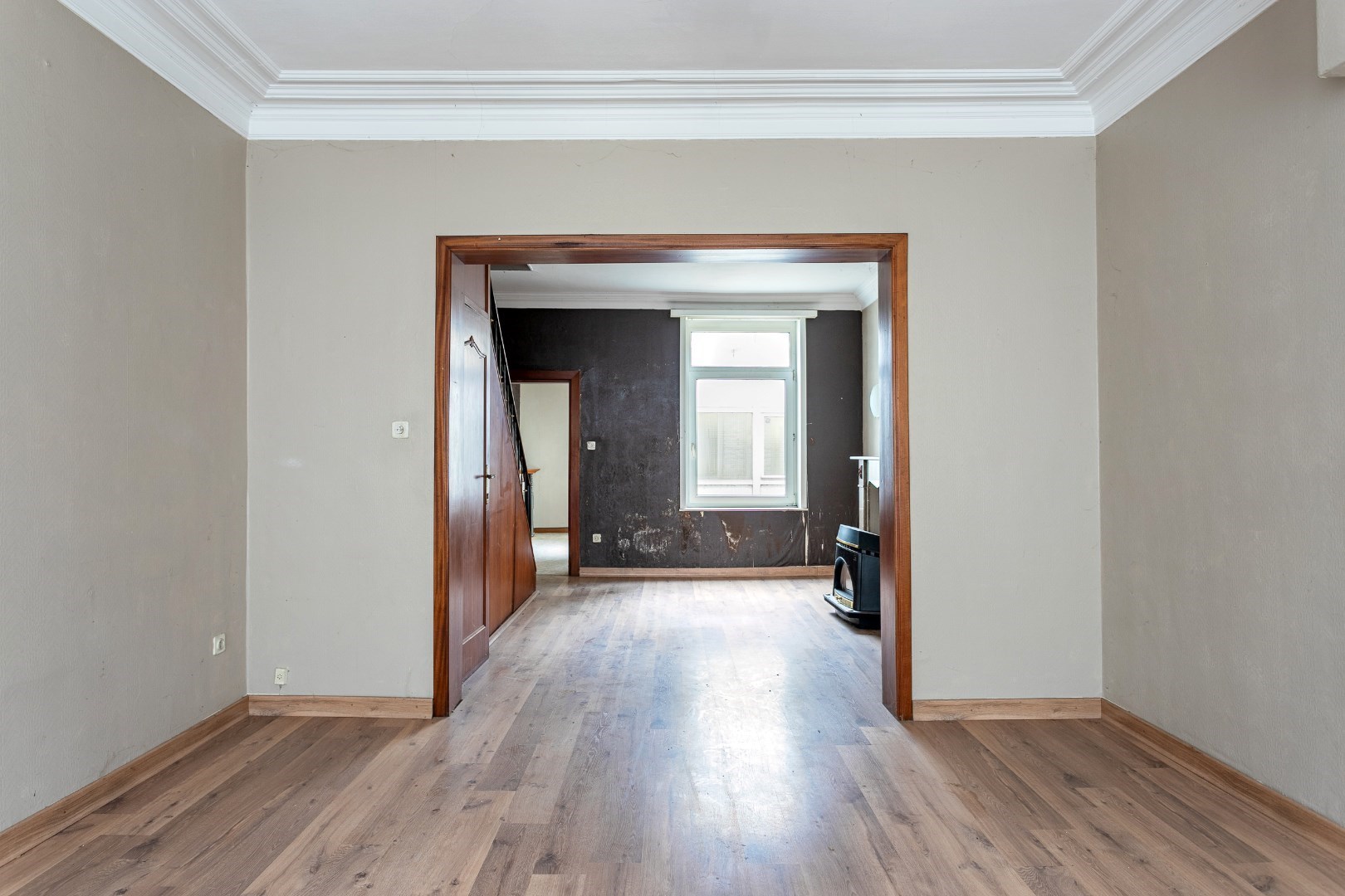 Handelshuis én appartement centrum Halle 