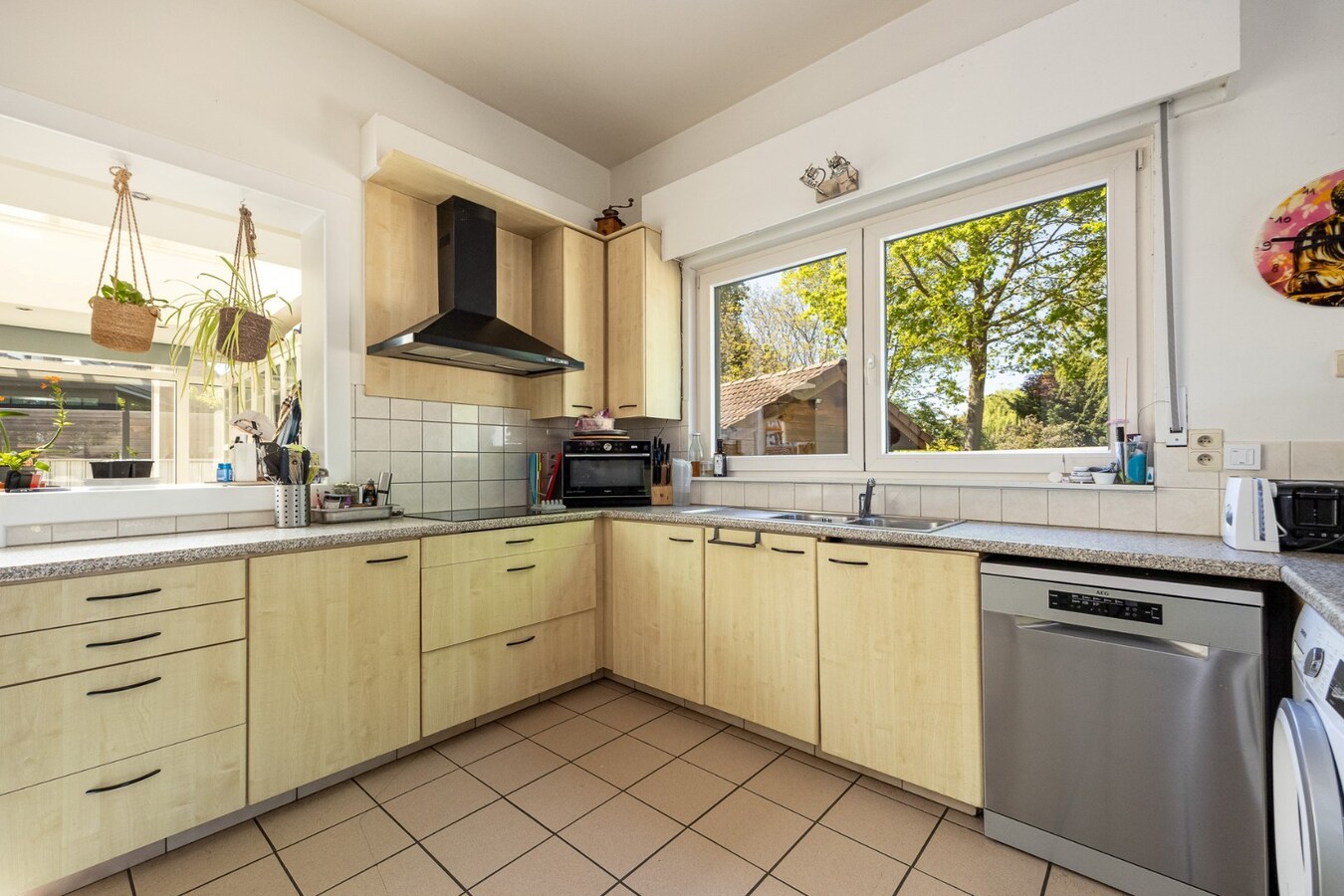 Woning met 3 slaapkamers op perceel van 1002 m² 