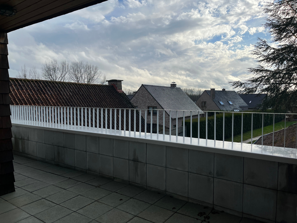 Design duplex appartement te centrum Dikkelvenne. 