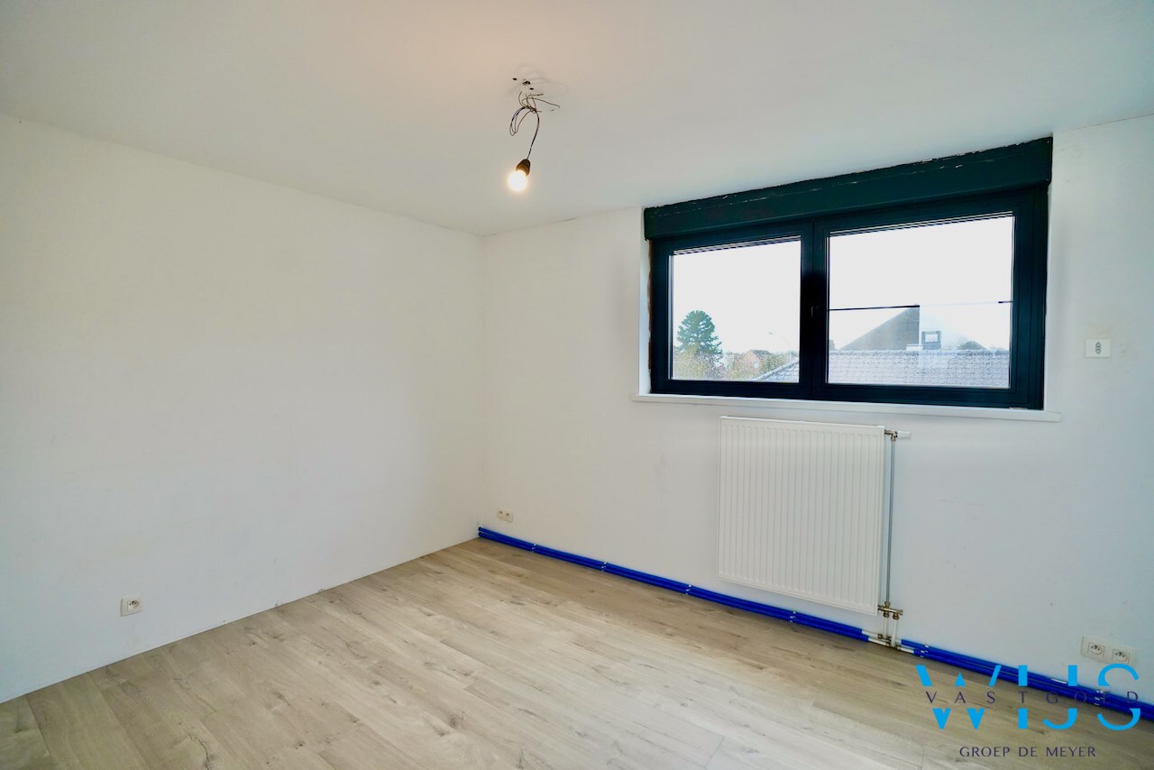 Woonhuis met 6 slaapkamers op TOPlocatie te EVERGEM ! 