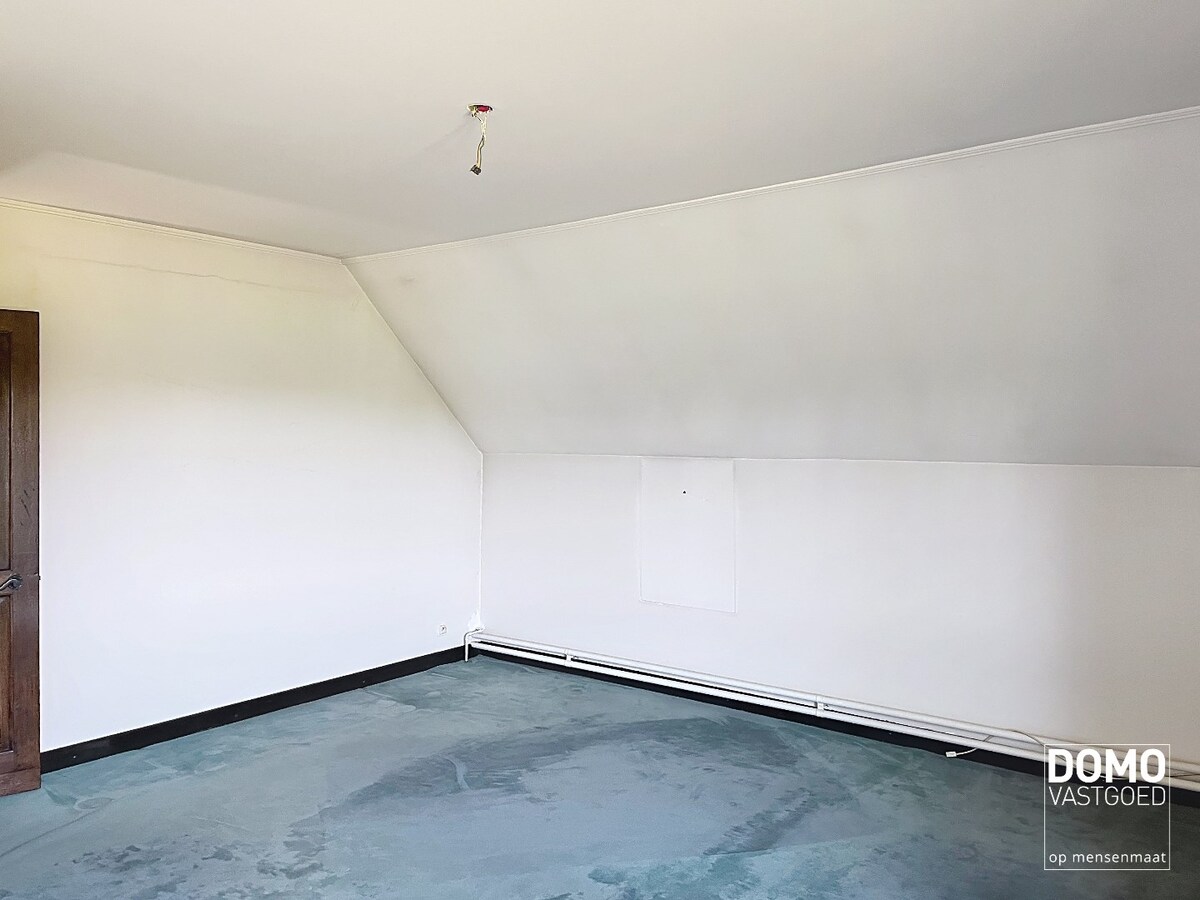 RUIME WONING MET 4 SLAAPKAMERS OP RUSTIGE LOCATIE IN DORNE (MAASEIK) 