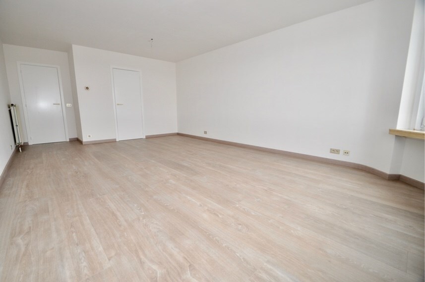 Verzorgd appartement met open zichten over de wandelboulevard - Heist 