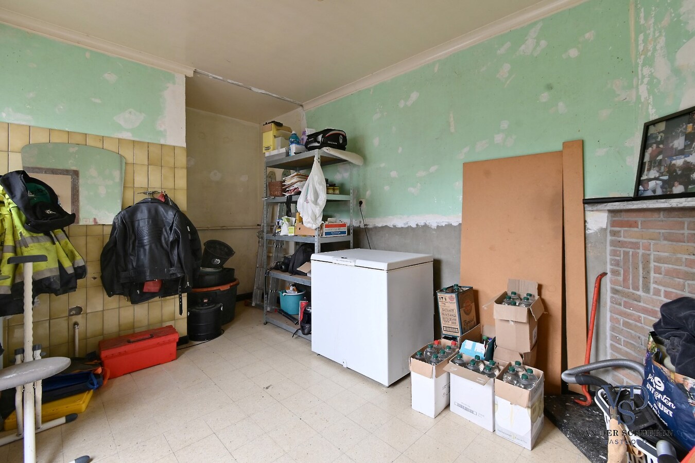 Bijzonder ruime, praktisch ingedeelde rijwoning 