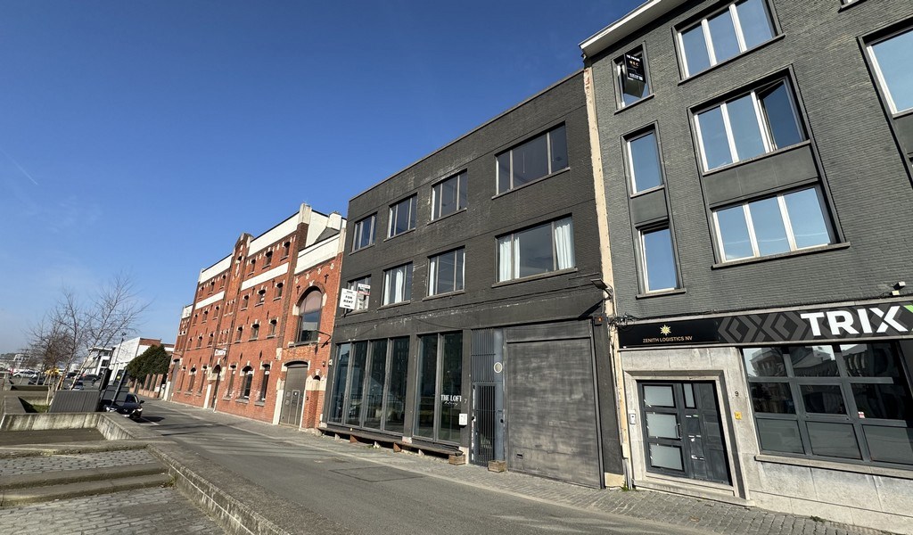 Kantoor in loftstijl te huur aan Ijzerlaanbrug te Antwerpen