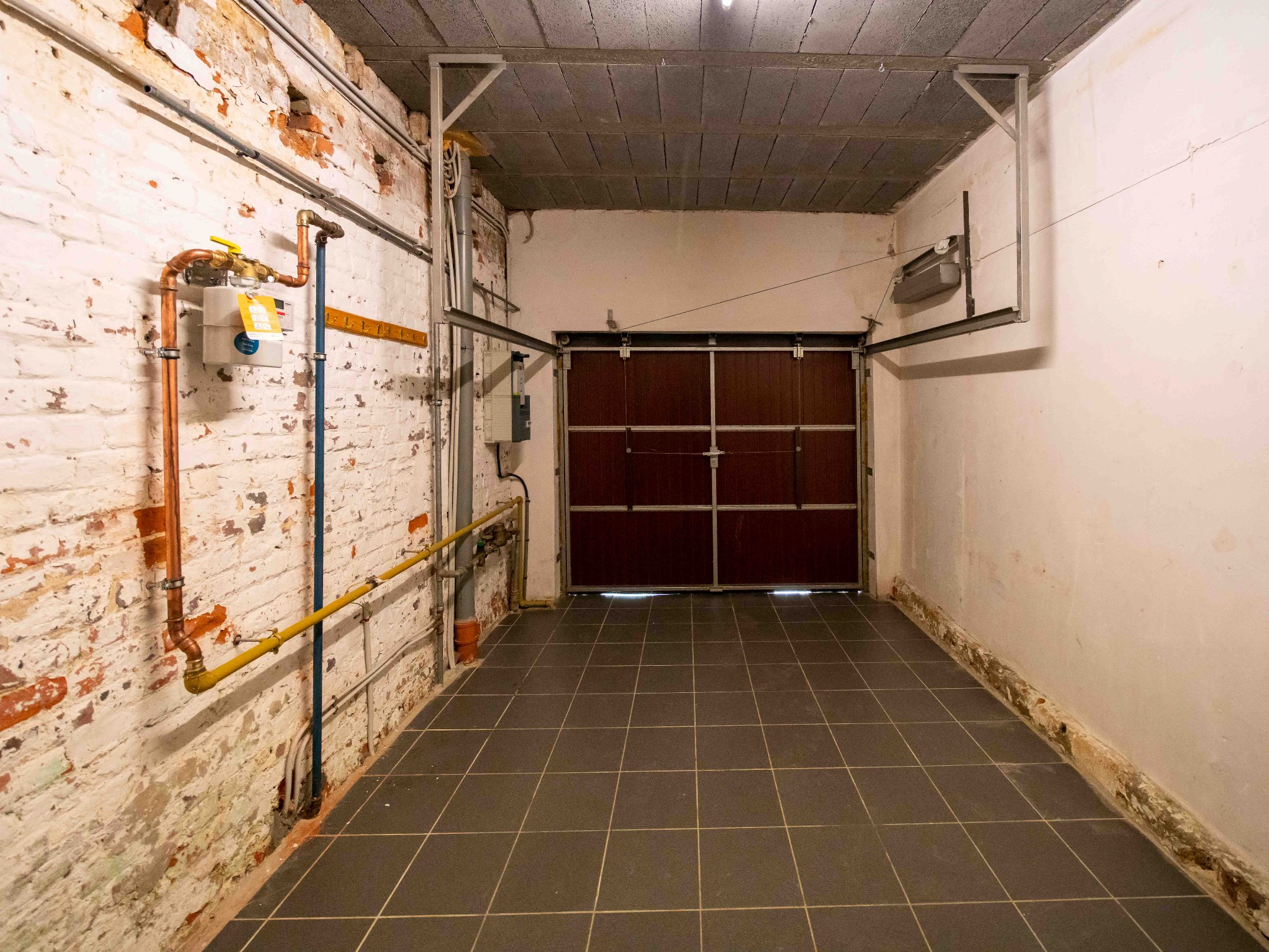 Woning met 2 kamers en veel potentieel op AAA-locatie 