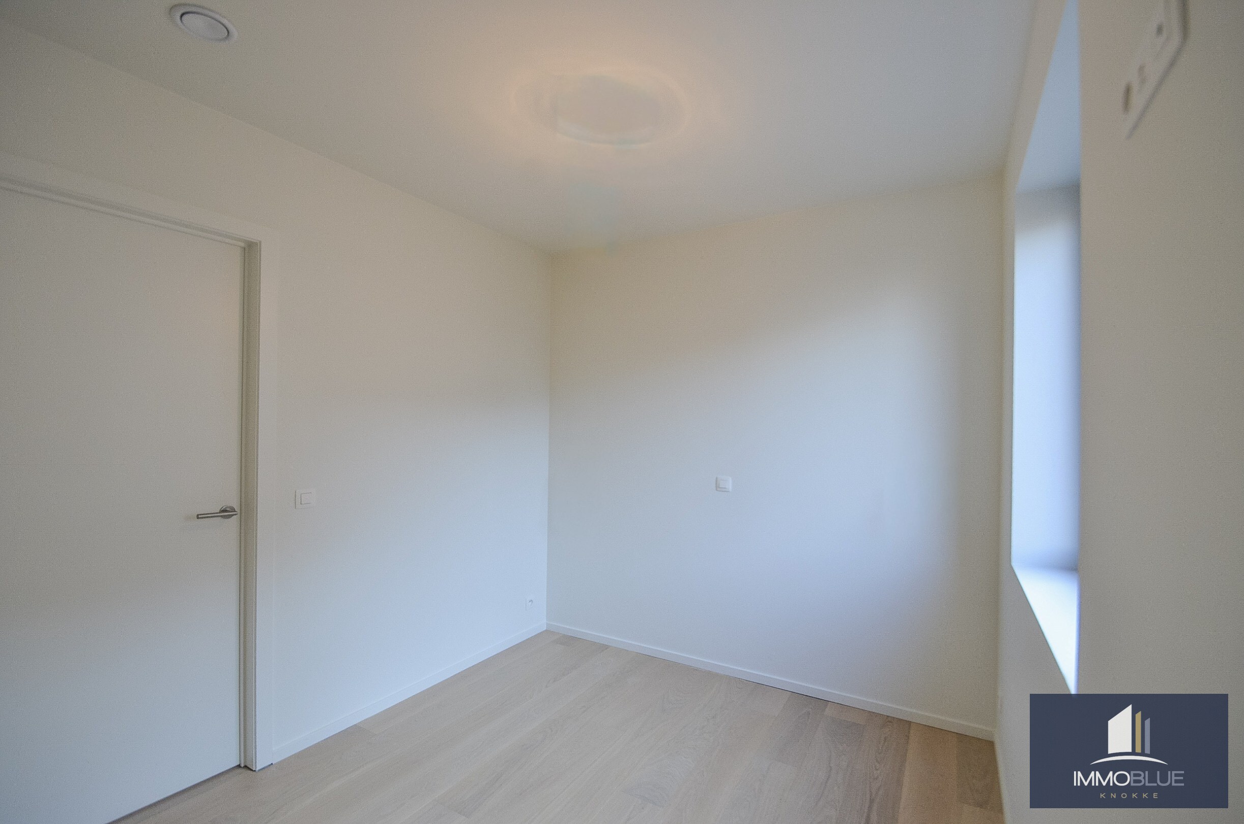 Nieuwbouw: Licht en modern nieuwbouwappartement met terras nabij Duinenwater. 