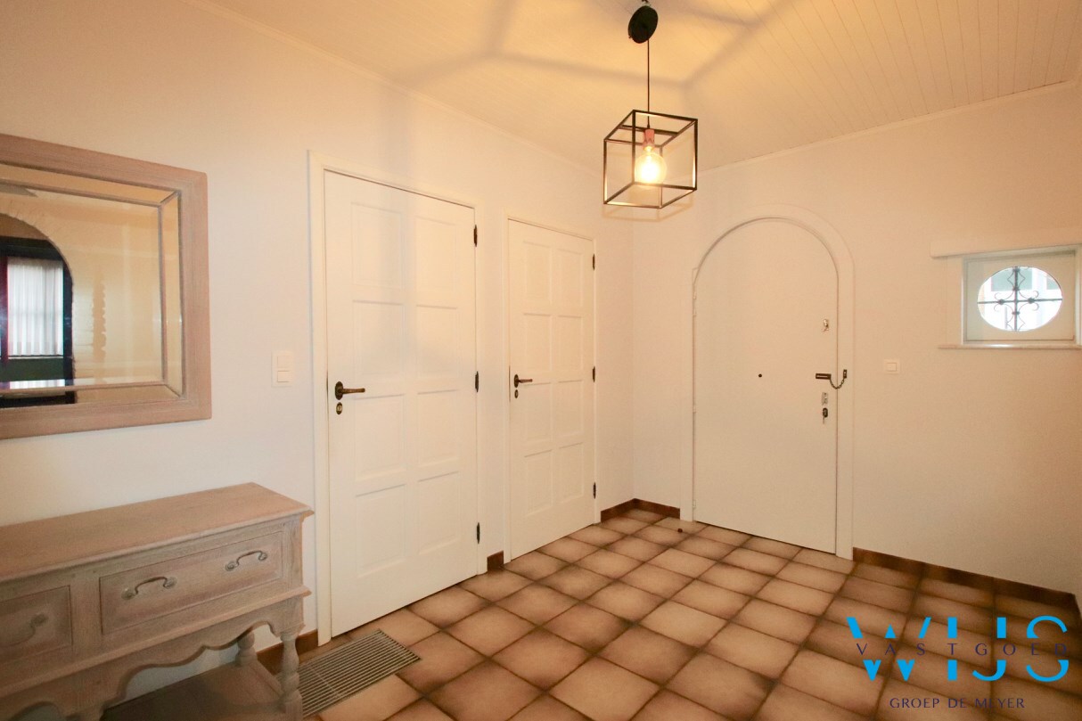 Zeer ruim instapklaar woonhuis ! 