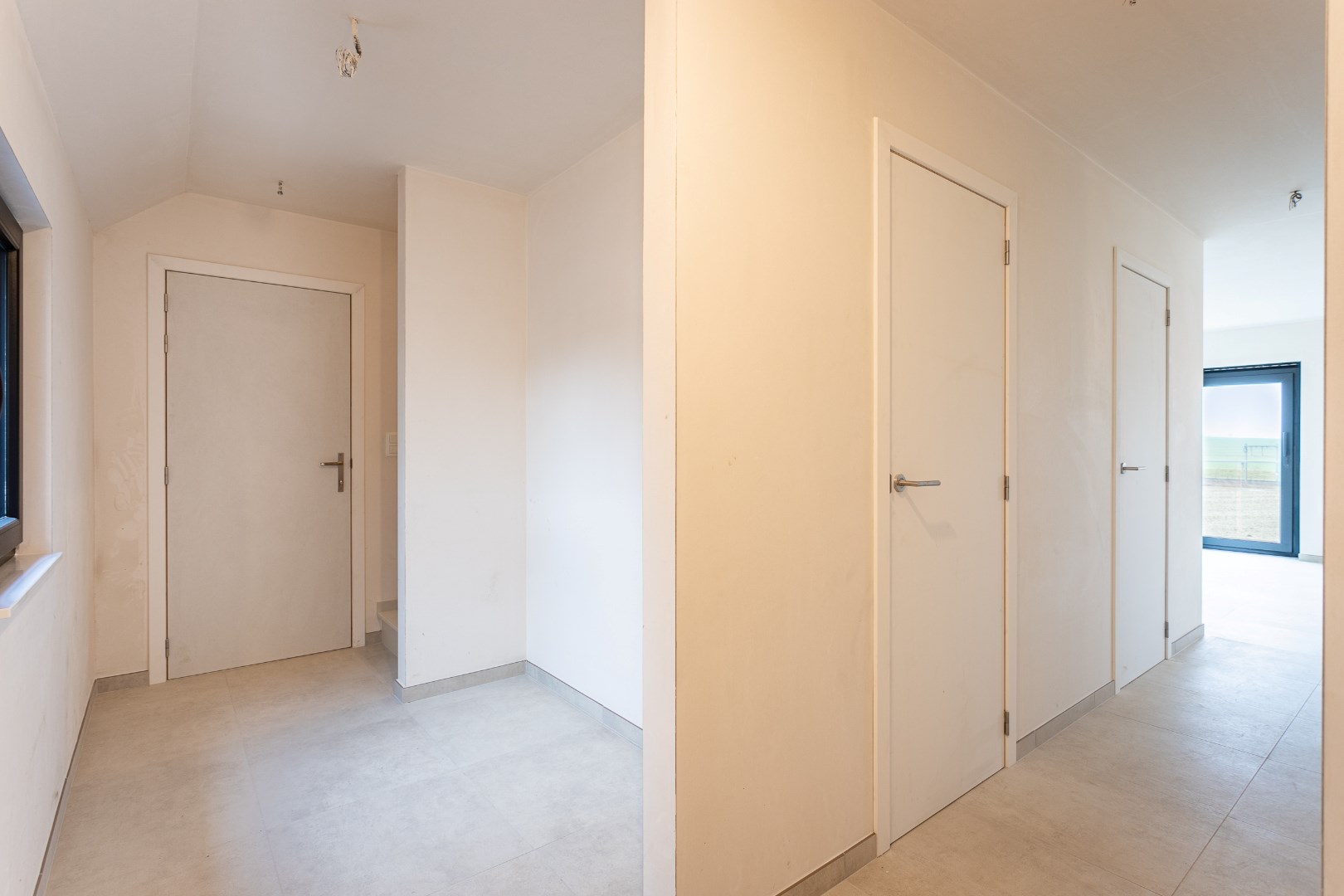 Duplex 3 slpk, terras en 2 autostaanplaatsen 