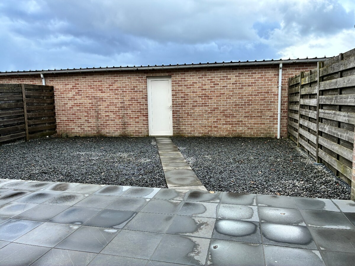 Gelijkvloers appartement mét ruim terras en garage 