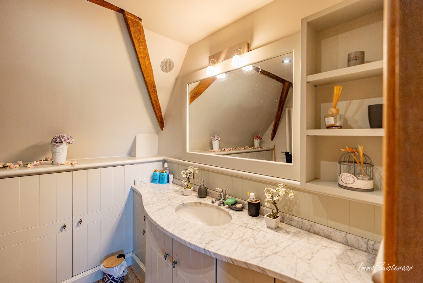 Uitzonderlijke woning met paardenaccommodatie, binnen- en buitenpiste op ca. 9,4 ha te Haacht 