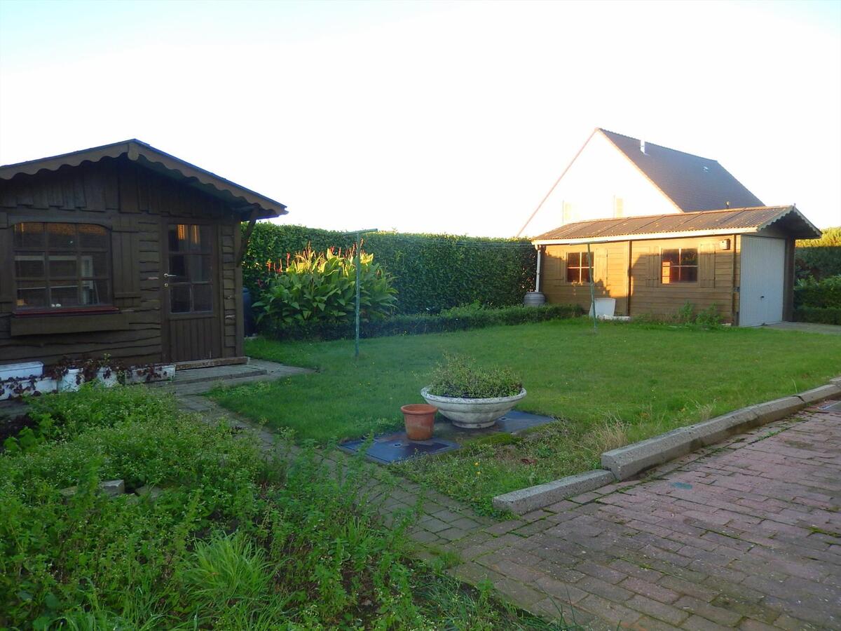 Bungalow met 3 slaapkamers en een zonnige tuin 
