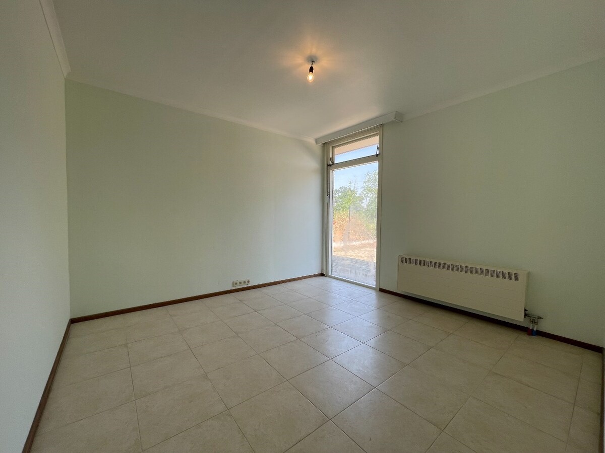 "Ruime open bebouwing met prachtige tuin in Lummen - 3 slaapkamers, bureauruimte en 1 badkamer" 