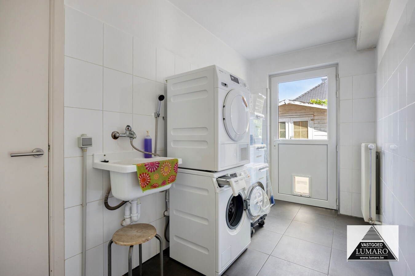 Vrijstaand landhuis op 2.942m². Instapklaar. Energielabel B. 