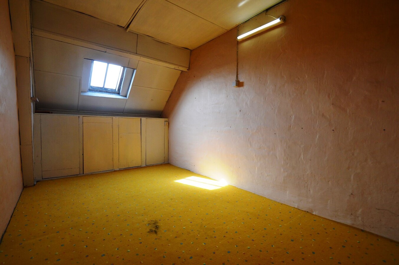 Zeer ruime gezinswoning met terras en garage - Heist 