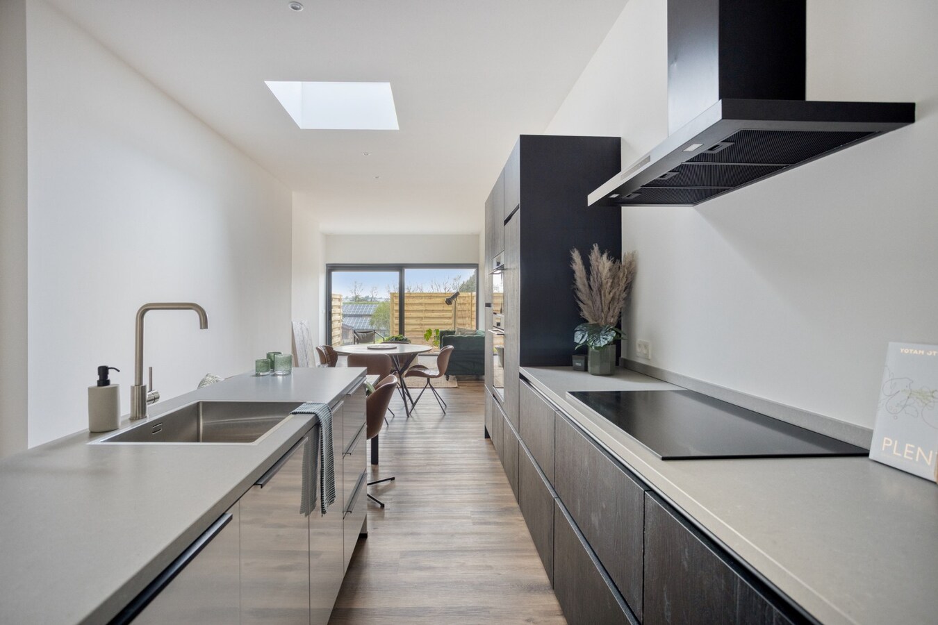 Prachtig volledig gerenoveerde woning met tuin en 3 slaapkamers in Tienen 