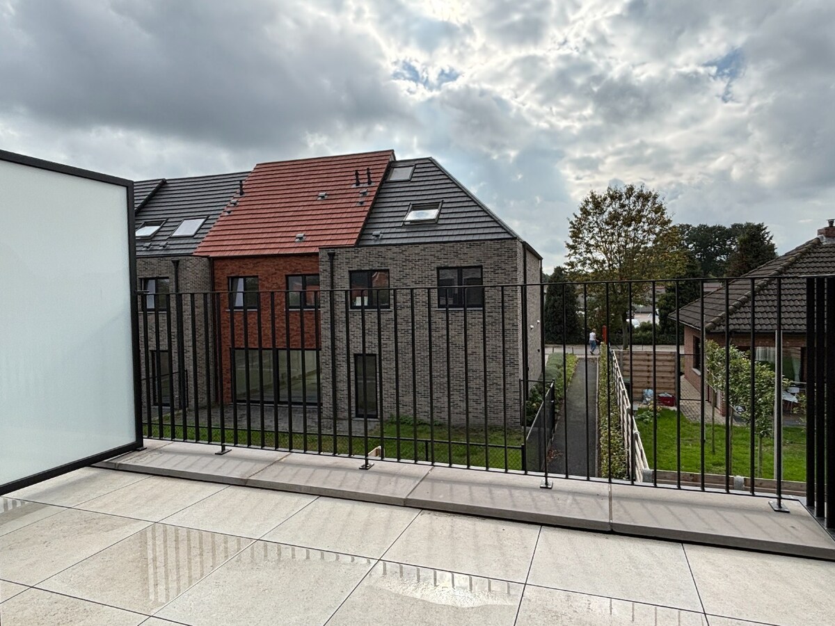 BEN nieuwbouwwoning (E-peil E30) met 3 slaapkamers in het centrum van Zoersel 