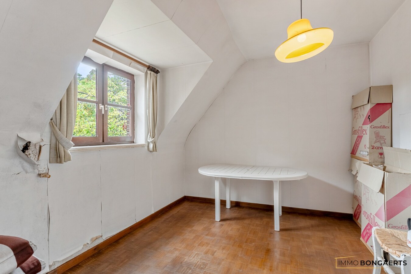 Prachtige villa met praktijkruimte en royale tuin in Houthalen-Oost 