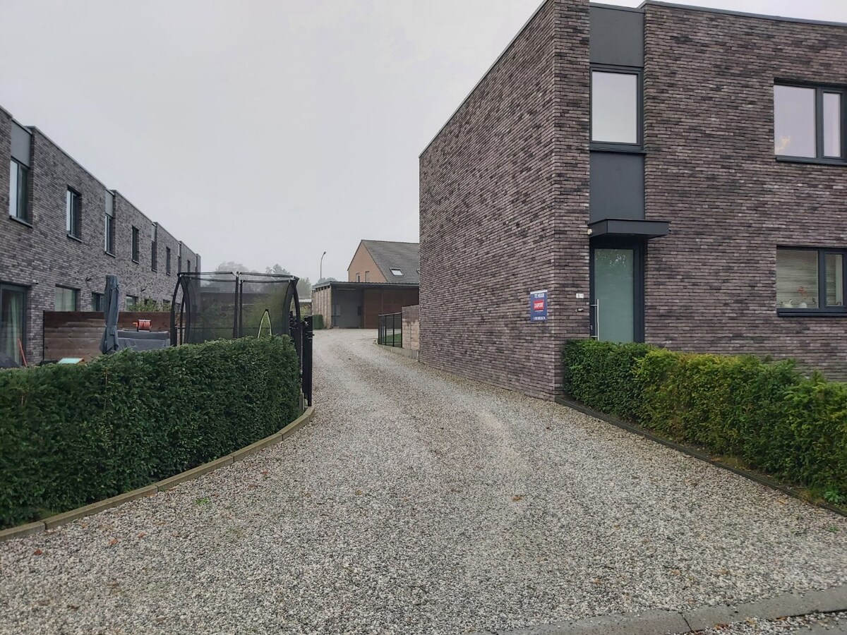 Carport - Gavere centrum. 