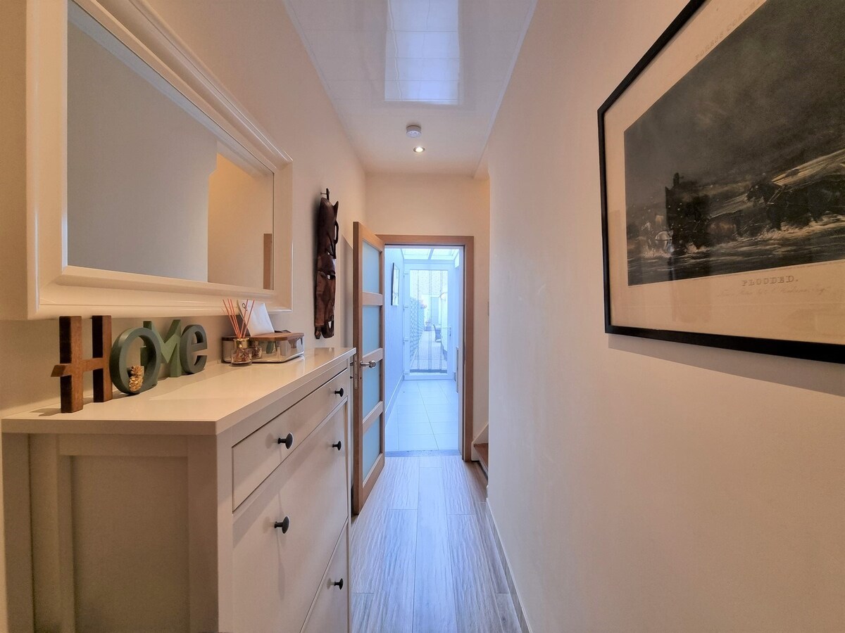 Leuke woning met mooi terras en achteruitgang te Heist 