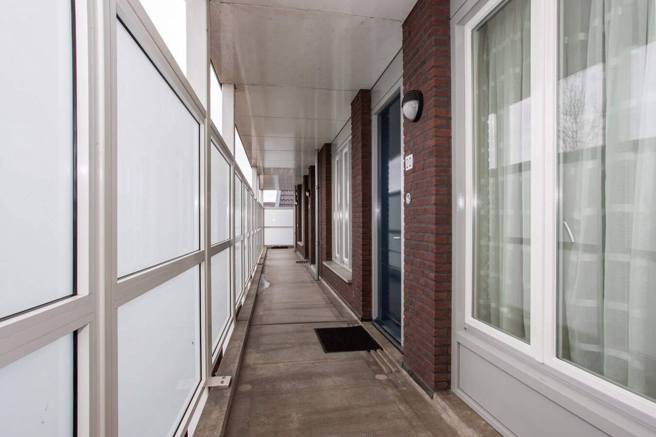 Op de tweede verdieping van appartementencomplex Molenstaete in Lieshout gelegen royaal appartement (2 slaapkamers). 