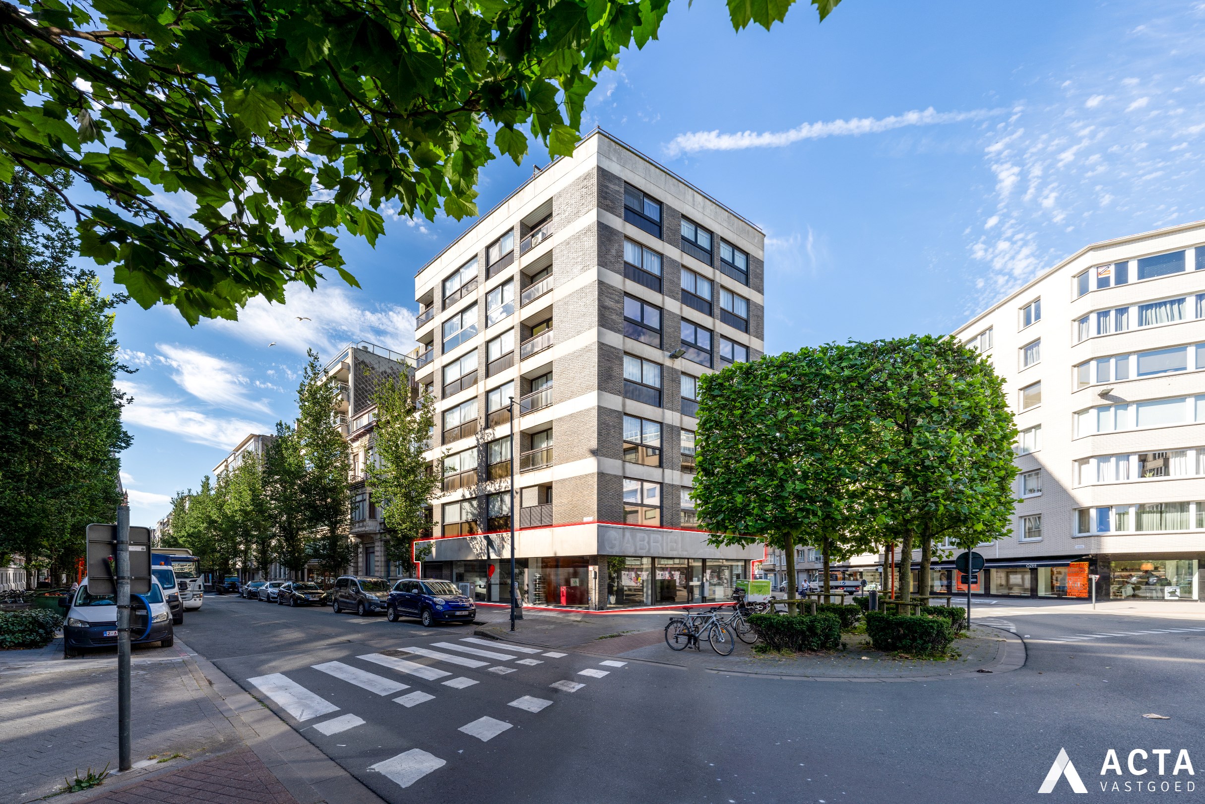 Uitstekend gelegen handelspand met uitzonderlijke visibiliteit 