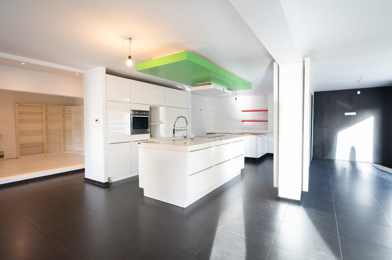 EXCLUSIEVE LOFTVILLA IN OASE VAN RUST OP ZUCHT VAN ZEE 