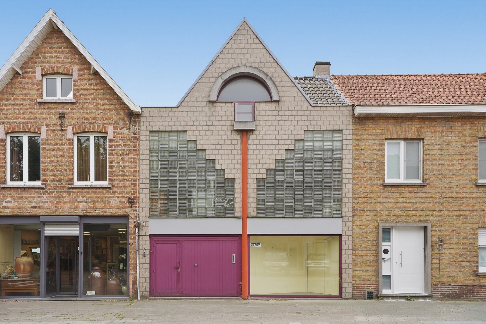 Lichtrijke woning met renovatiepotentieel te Assebroek 