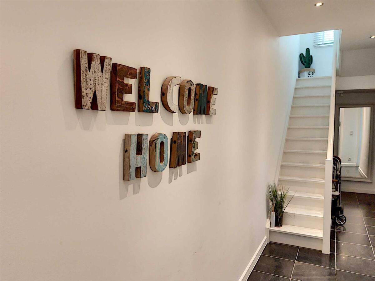 Klassevol gerenoveerde gezinswoning met tuin - Heist 