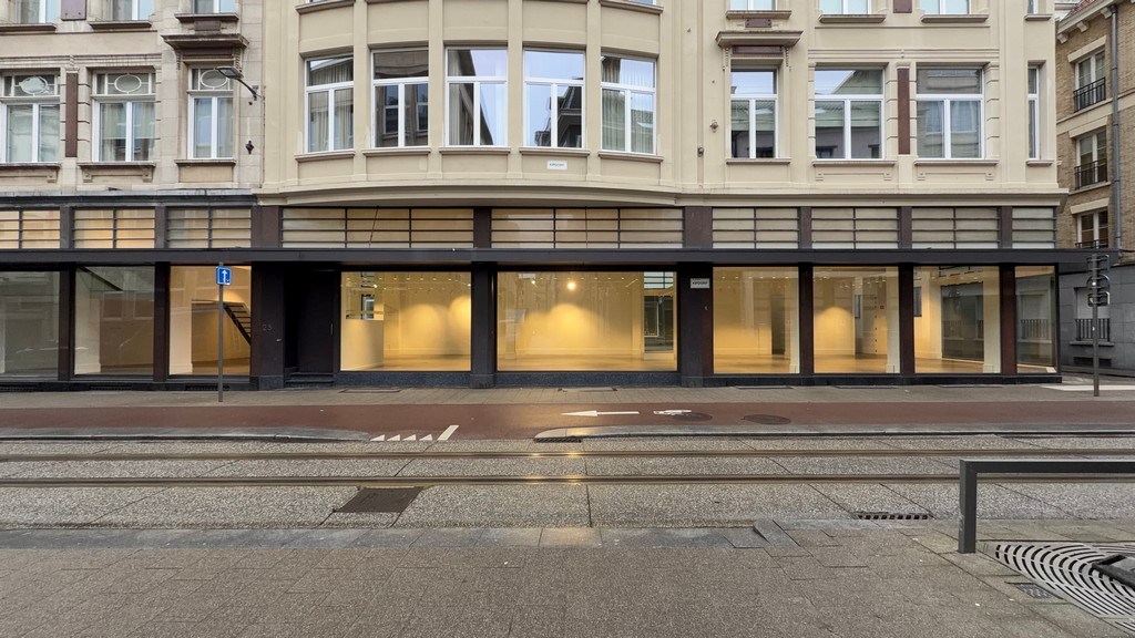 Prachtig kantoor/showroom te huur in hartje Antwerpen