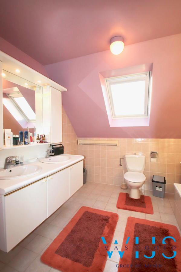 Open bebouwing op 745m² in een rustige woonwijk te LEMBEKE ! 