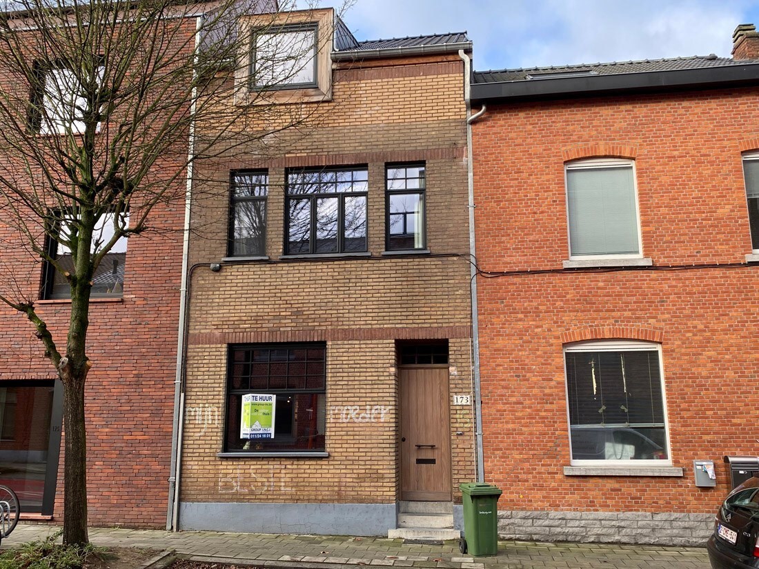Moderne rijwoning in Hasselt met tuin, terras en 3 slaapkamers 