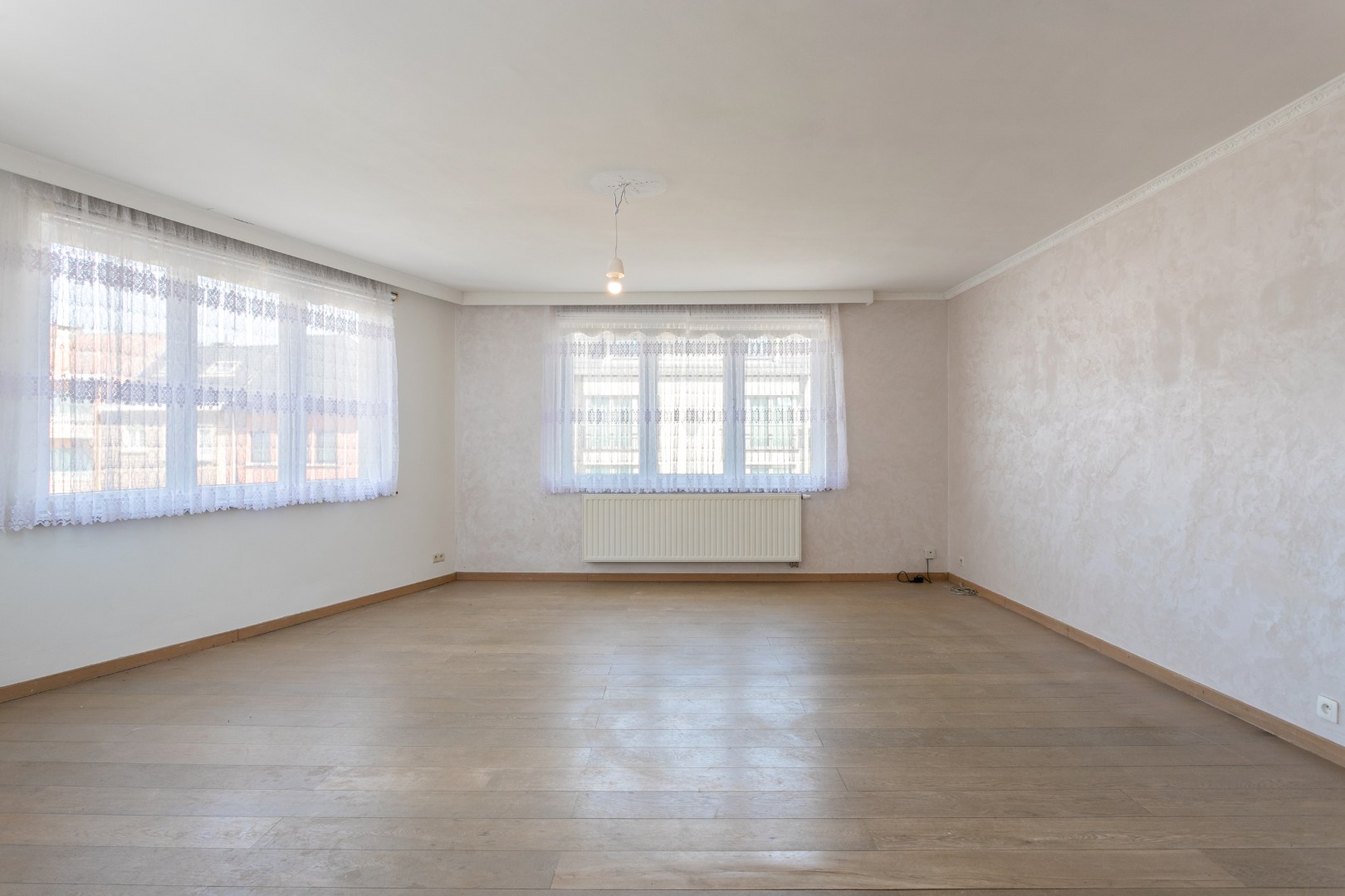 Instapklaar appartement met 3 slpk te Dilbeek 
