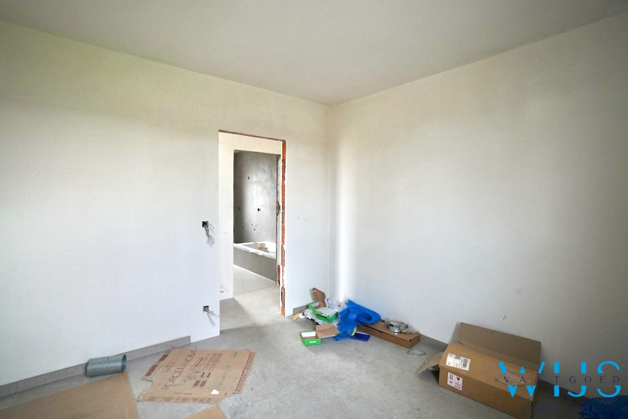 Nieuwbouw in aangename woonwijk te Oosteeklo ! 