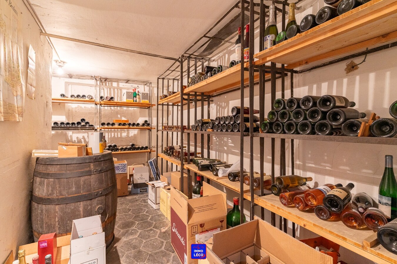 Maison de Maître chargée d'histoire, une propriété unique dans le centre-ville ! 