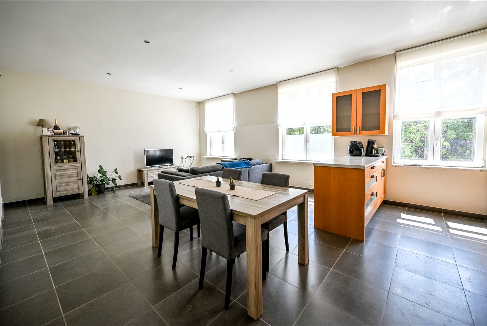 Appartement 1 slpk en autostaanplaats te Adegem 
