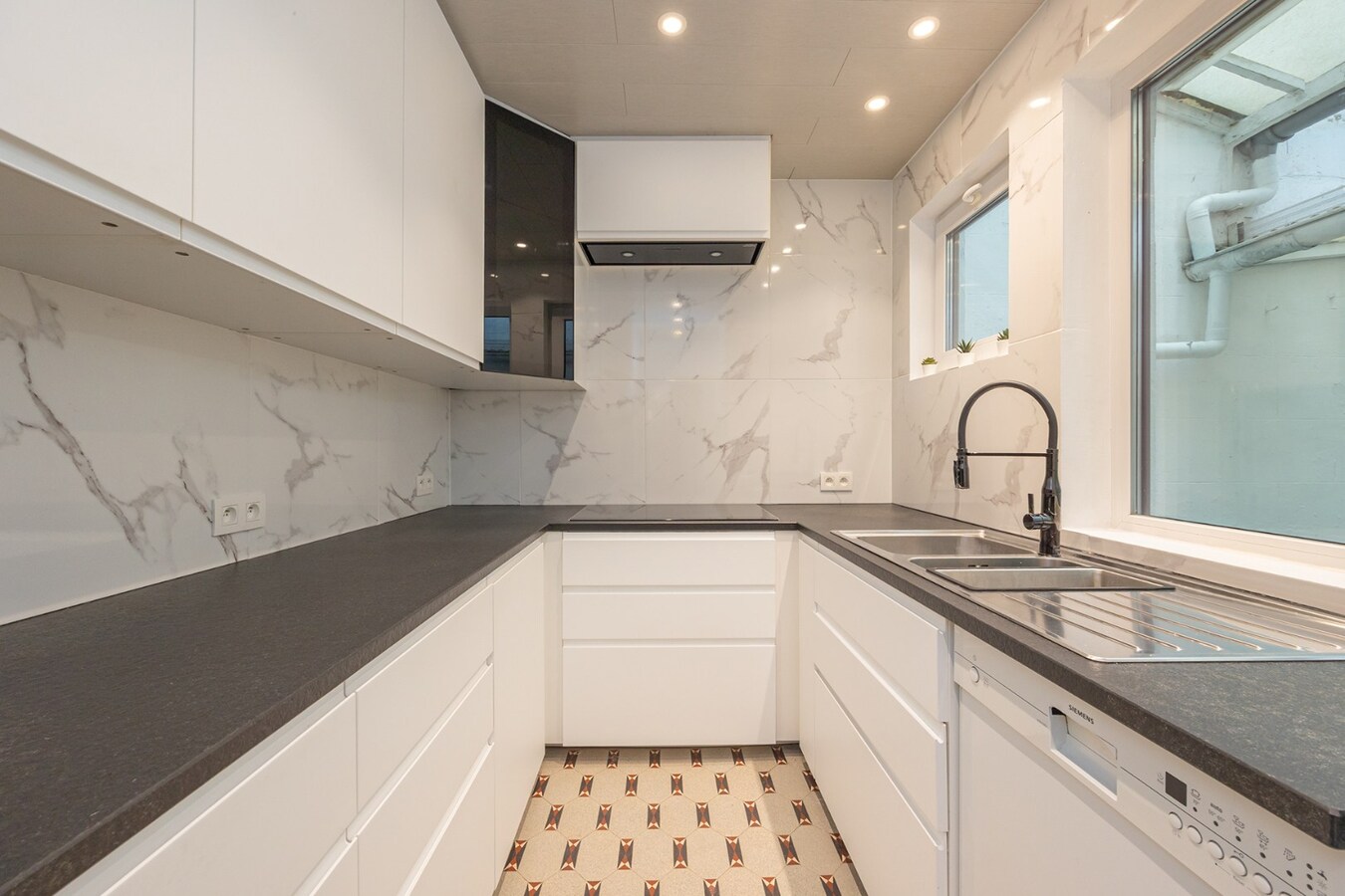 Charmante burgerwoning met stadskoer te Oud-Berchem! 