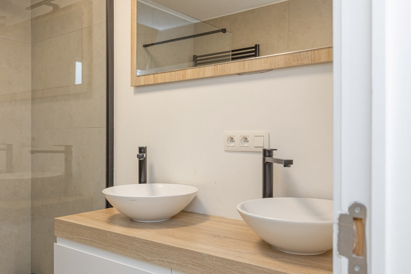 Ruim triplex appt met 2 slpk en dakterras nabij 't Zuid! 