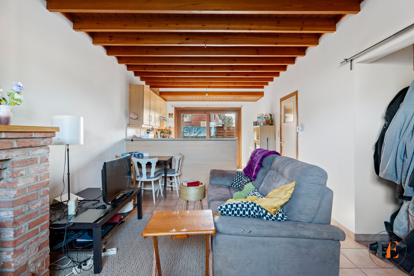 Knusse starterswoning met zicht op het water 