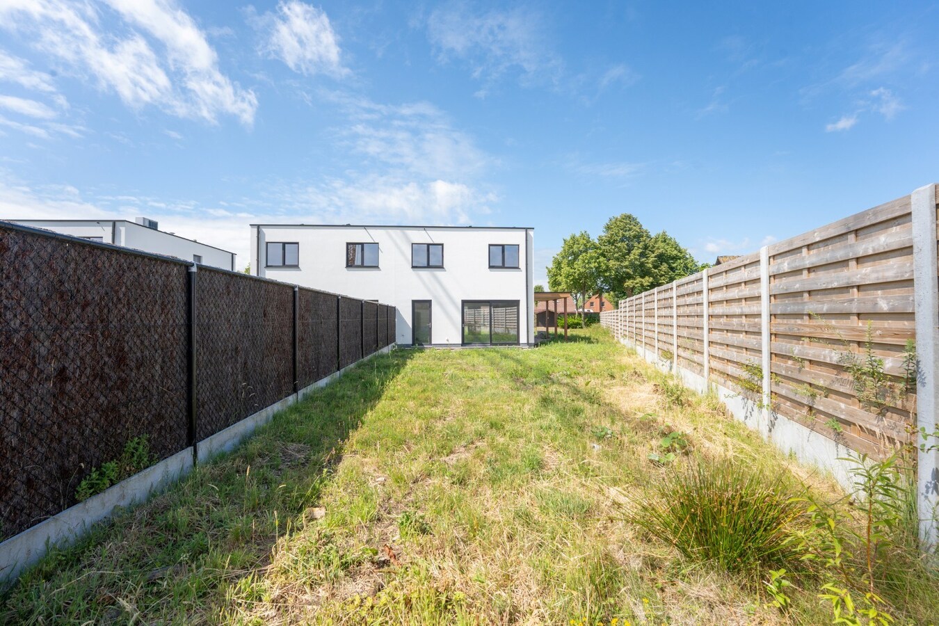 Halfopen nieuwbouwwoning met 3 slaapkamers te Koekelare 