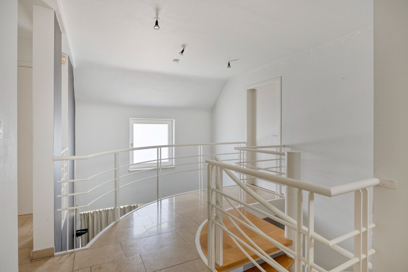 Exclusieve VILLA met zwembad in Zétrud-Lumay (Jodoigne) 