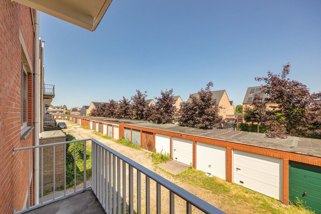 Gerenoveerd appt met 2 slpk en terras te Kapellen! 