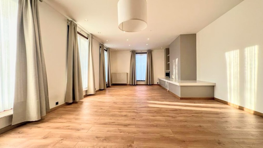Ruime, gerenoveerde bungalow op perceel van 1032 m² 