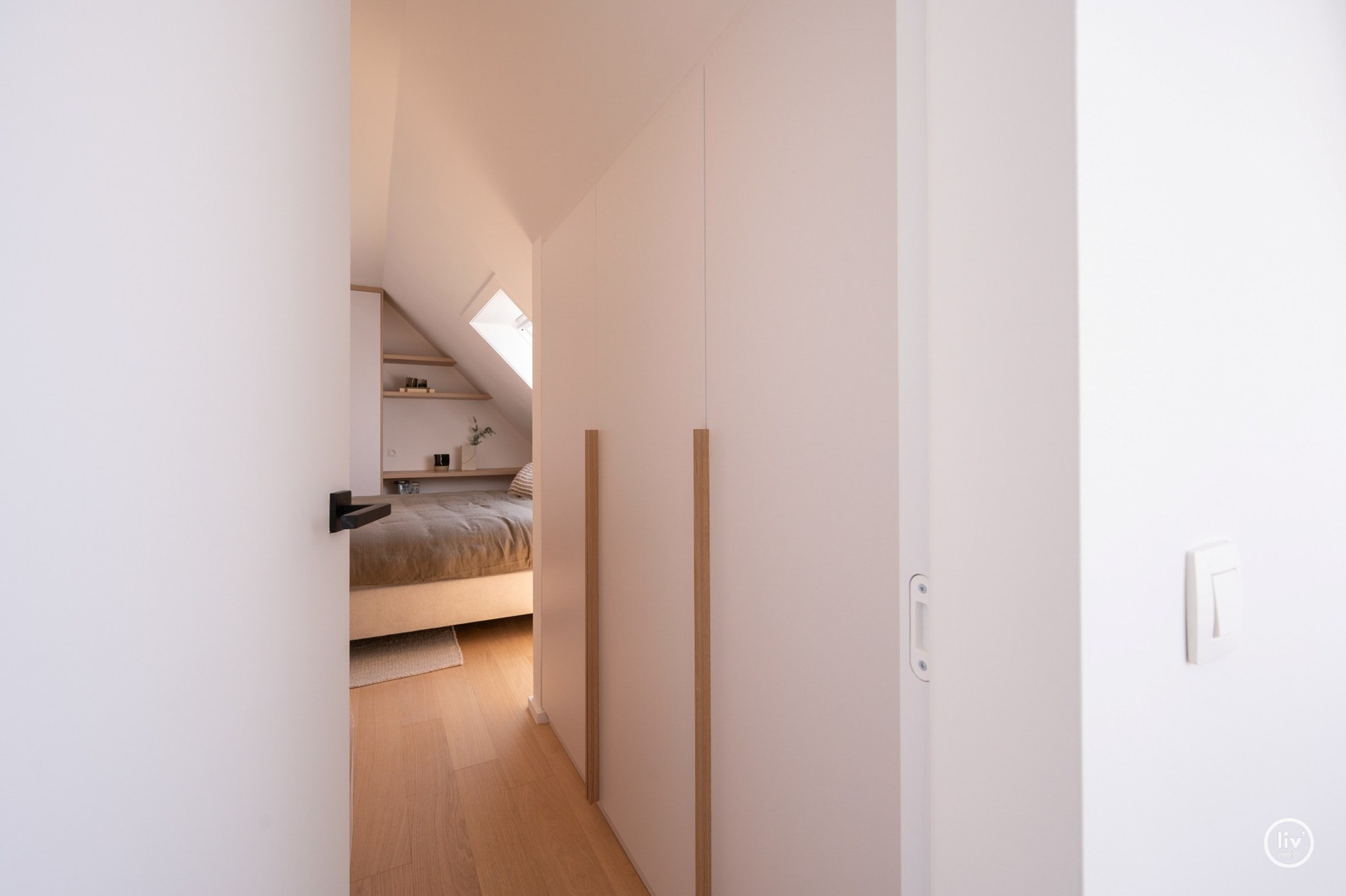 Prachtige ruime duplex (216 m2) top gerenoveerd gelegen op de Leopoldlaan te Knokke. 