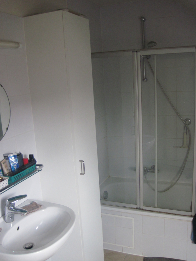 Bijzonder ruim 1-slp-appartement. Met terras. Met garage. 