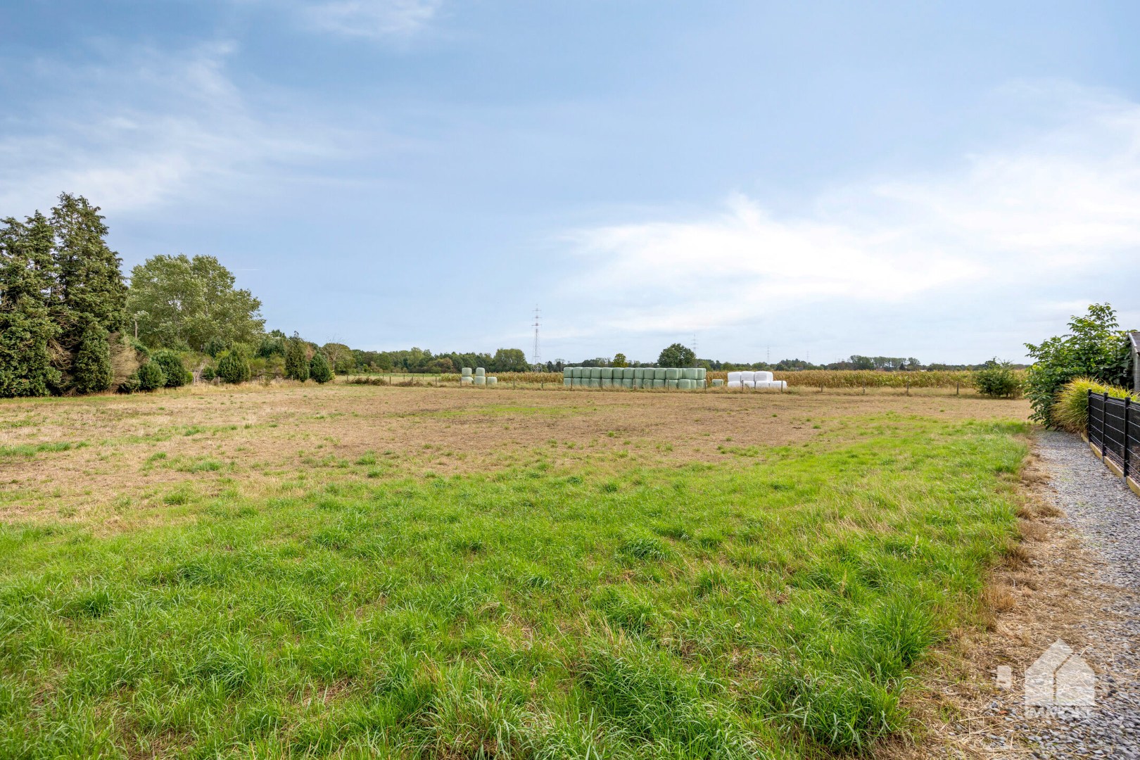 Stijlvol landhuis op 14a 88ca met aangrenzend weiland van 35a 5ca. 