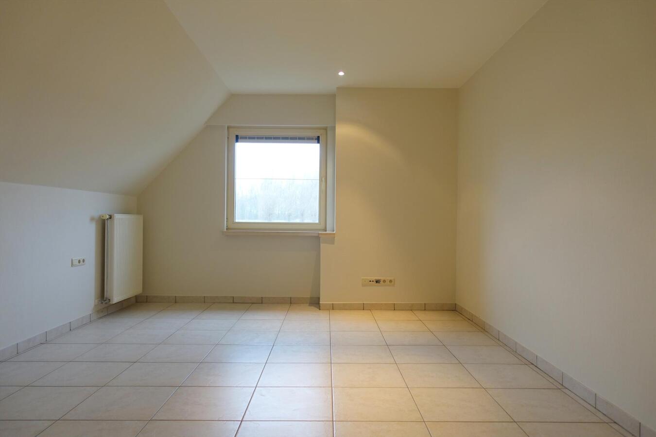 Zeer ruime villa gelegen te Bekegem 