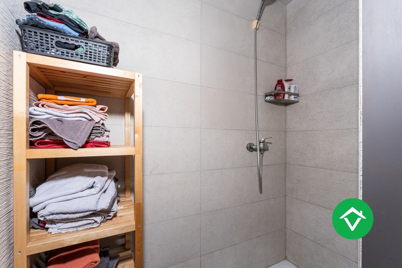 Landelijke gezinswoning met rustige ligging, 3 slaapkamers en een inpandige garage 