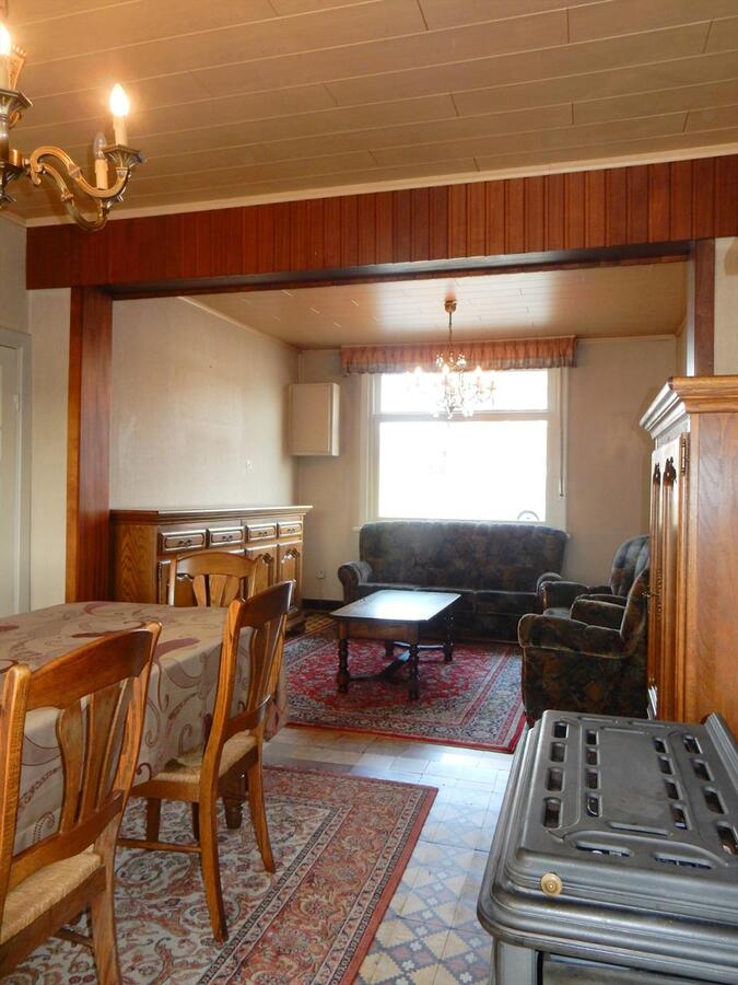 Op te frissen woning te Ichtegem 