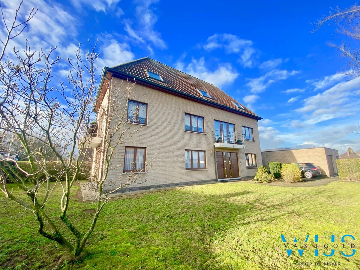 Ruim &amp; energiezuinig 2 slaapkamerappartement te EVERGEM ! 