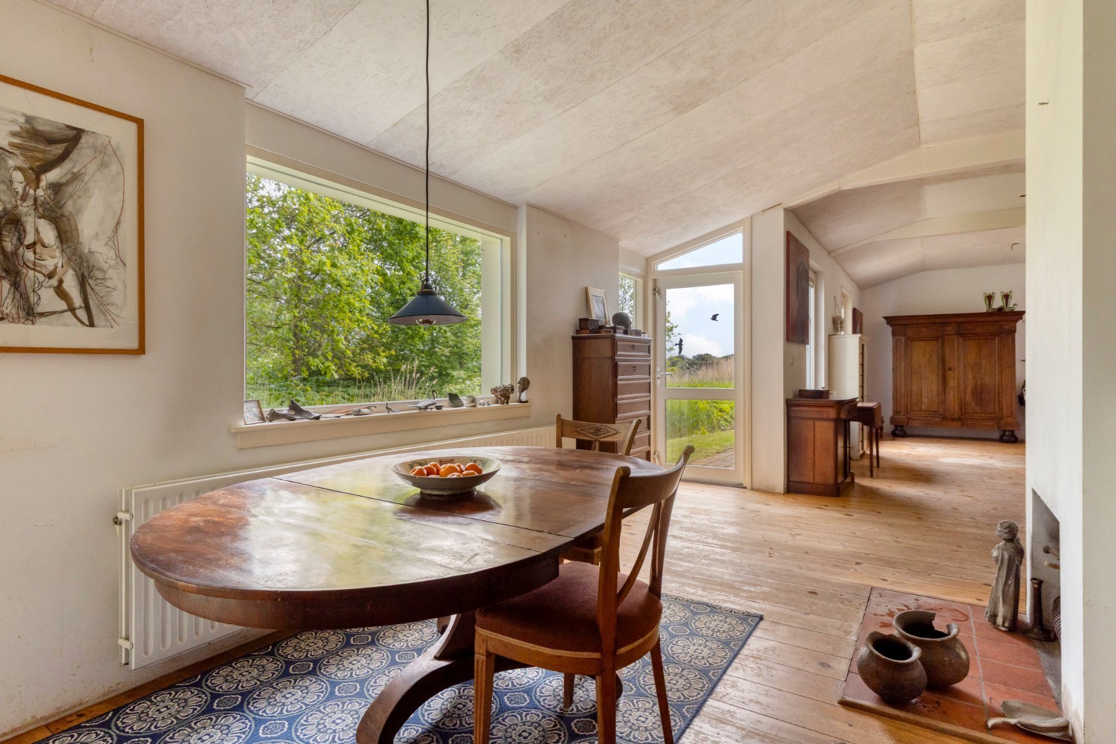 TE KOOP: Kampweg 11 te Burgh-Haamstede. Een plek als deze komt zelden beschikbaar: een unieke combinatie van wonen tegen de duinen aan en nabij het strand en nabij de boswachterij op één van de meest 